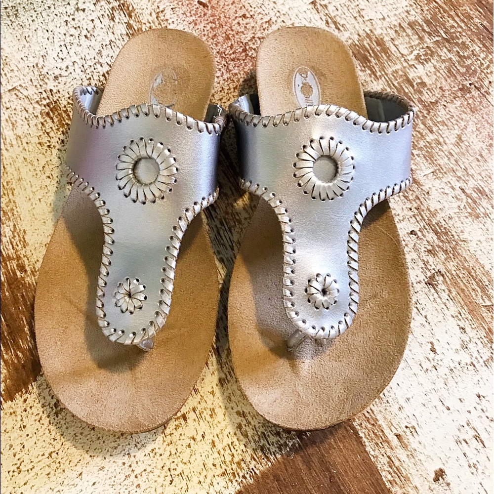 Gorgeous Whipstitch Silver Sandals Size 6.5
